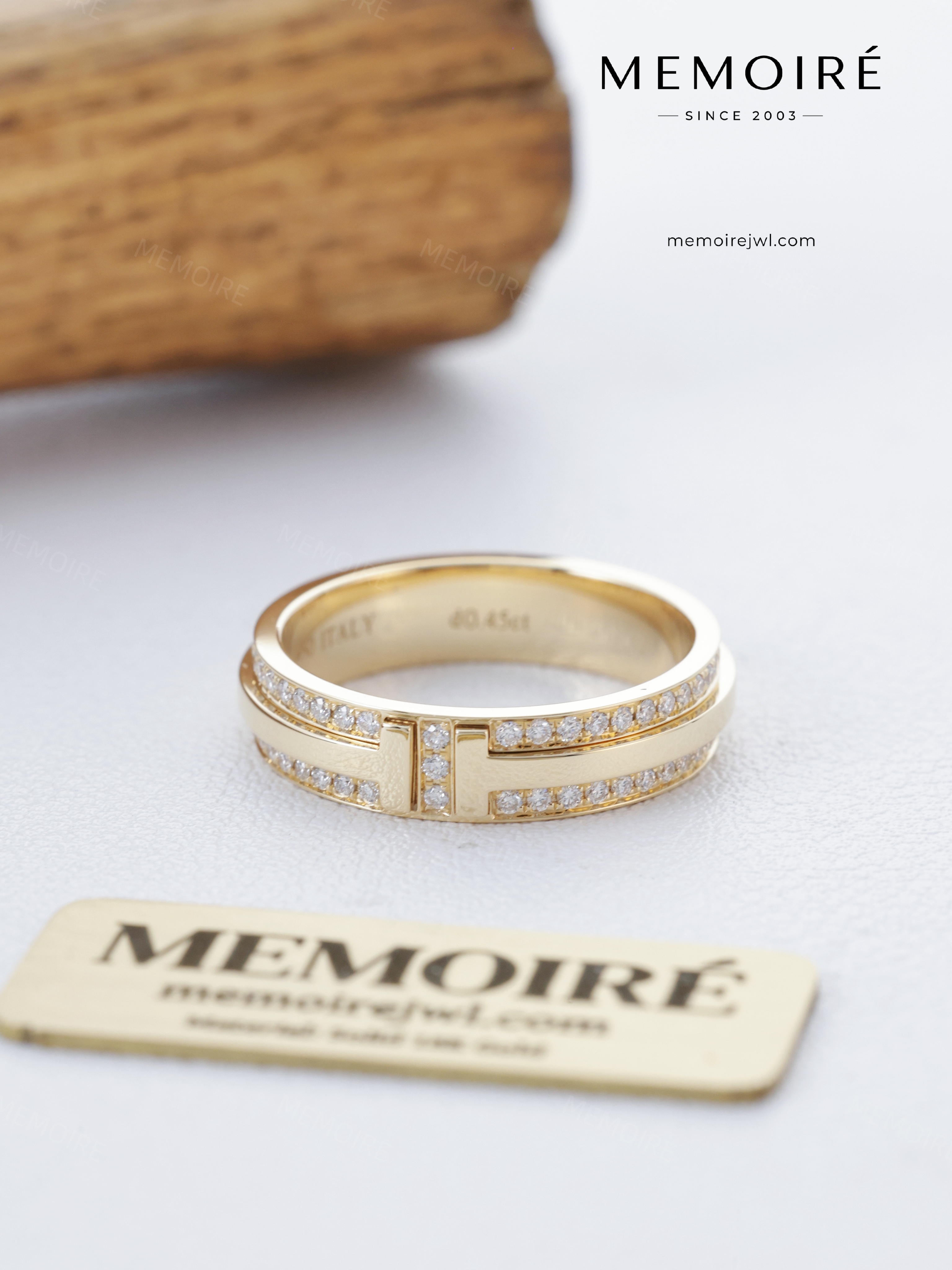 MEMOIRÉ 18K Yellow Gold Wide Double T Ring